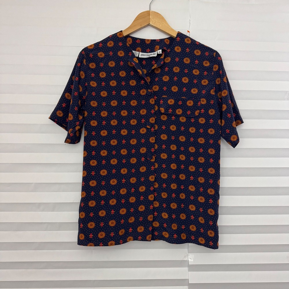 Pierre Cardin Vintage Navy Medallion Fleur-de-Lis ButtonUp Blouse Womens 4 Retro